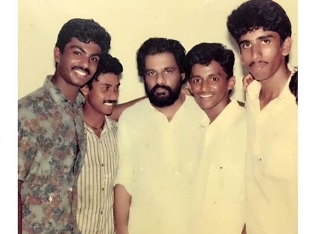 ചിത്രങ്ങള്‍ എത്ര വേണമെങ്കിലും എടുത്തോ പക്ഷേ സെല്‍ഫി വേണ്ട! യേശുദാസ് അങ്ങനെ പറയുന്നതിനും കാരണമുണ്ട്!!