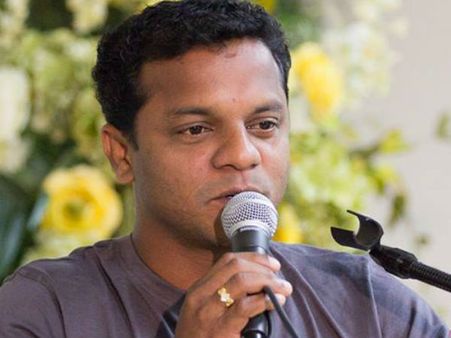 ദയവായി സ്വീകരണത്തില്‍ ആരും ഫലകം നല്‍കരുത്: തുറന്ന് പറഞ്ഞ് ധര്‍മ്മജന്‍