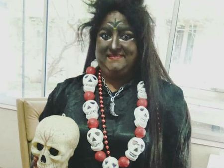 ആര്യയുടെ പണി അല്‍പ്പം കടുത്ത് പോയോ? പിറന്നാള്‍ ദിനത്തില്‍ അമ്മായിക്ക് കിട്ടിയ മുട്ടന്‍ പണി, കാണൂ!