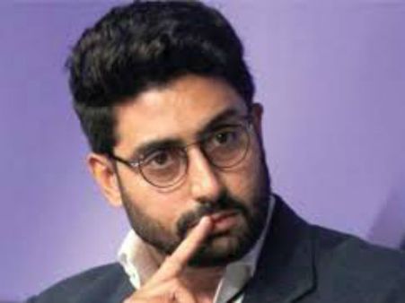 പിതാവിന്റെ പേരിൽ സിനിമയിൽ എത്തി! ട്രോളന് ഉഗ്രൻ മറുപടി കൊടുത്ത ജൂനിയർ ബച്ചൻ