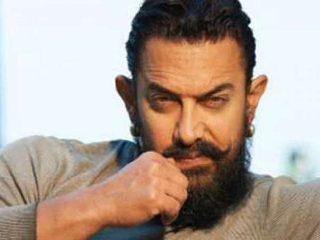 ആമീർഖാന്റെ പുറത്ത് കയറി മകൾ ഇറ!! വിമർശനവുമായി സൈബർ ആങ്ങളമാർ, ചിത്രം കാണാം