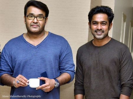 പിറന്നാൾ ആശംസ നേരാൻ ലാലേട്ടനോടൊപ്പമുളള ചിത്രമല്ല! അവസാനം ആസിഫിനെ തേടി ആ കിടിലൻ ചിത്രമെത്തി