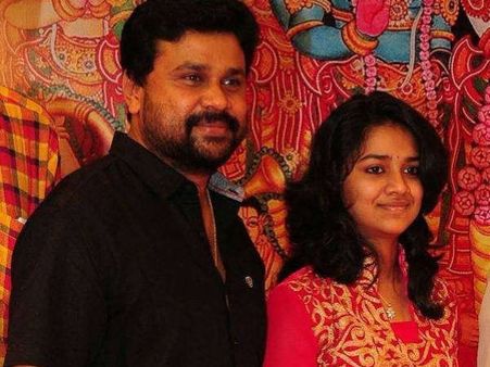 ദിലീപിന്റെ മീനൂട്ടി ഞെട്ടിച്ചു, അച്ഛന്റെ ഡയലോഗുമായി താരപുത്രി, വീഡിയോ വൈറല്‍, കാണൂ!