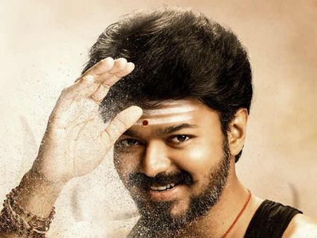 പിറന്നാള്‍ദിനം സഹപ്രവര്‍ത്തകന് സര്‍പ്രൈസ് ഒരുക്കി ഇളയദളപതി നല്‍കിയ ആ സമ്മാനം! കാണൂ