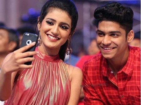ഷാരൂഖിനെ വെല്ലുന്ന പ്രകടനം!! റോഷൻ ഒരു അഡാറ് സംഭവം തന്നെ, ഈ റോമാന്റിക് ഡാന്‍സ് ഒന്നു കണ്ടു നോക്കൂ..