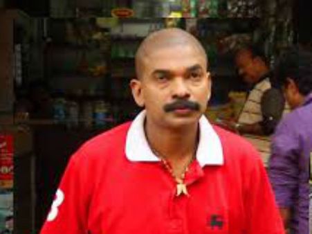 കിടിലൻ ആക്ഷൻ രംഗങ്ങളും മാസ് ഡയലോഗുമായി സന്തോഷ് പണ്ഡിറ്റിന്റെ ഉരുക്കുസതീശൻ!! ജൂൺ 1 മുതൽ...