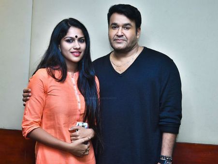 ഓസ്‌ട്രേലിയന്‍ ഷോയ്ക്ക് ഒരുങ്ങി മോഹന്‍ലാല്‍, സ്വാസികയ്‌ക്കൊപ്പം ചുവട് വെക്കുന്ന വീഡിയോ വൈറല്‍, കാണൂ