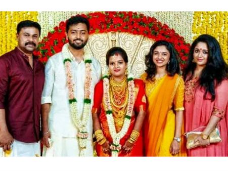 ഒടുവില്‍ കാവ്യയെയും മീനാക്ഷിയെയും കൂട്ടി ദിലീപ് ആ കല്യാണത്തിന് വന്നു, വീഡിയോ വൈറല്‍!!