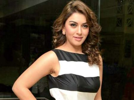 നടി ഹൻസികയ്ക്ക് ഉഗ്രൻ പണി കൊടുത്ത് കാറ്റ്!! എയർപോർട്ടിൽ താരത്തിന് സംഭവിച്ചത്.....