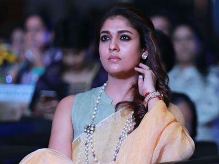 മെഗാസ്റ്റാറിന്റെ സിനിമ അനാവശ്യമായി വൈകുന്നു, നയന്‍താര കട്ട കലിപ്പില്‍!!