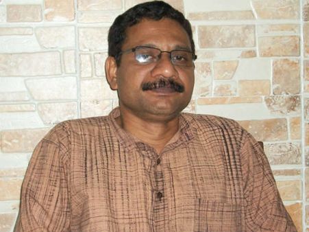 മുതലാളിമാരേ അടിയനോട് ക്ഷമിക്കണം!! ഫേസ്ബുക്ക് വിലക്കിയവർക്ക് റഫീഖ് അഹമ്മദിന്റെ ഉഗ്രൻ മറുപടി, കാണൂ