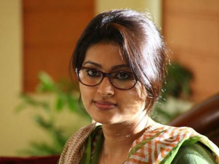 ഞാന്‍ ആരാണോ, എന്താണോ അതില്‍ സംതൃപ്തയാണ്, ഗോസിപ്പിനെതിരെ സ്‌നേഹ