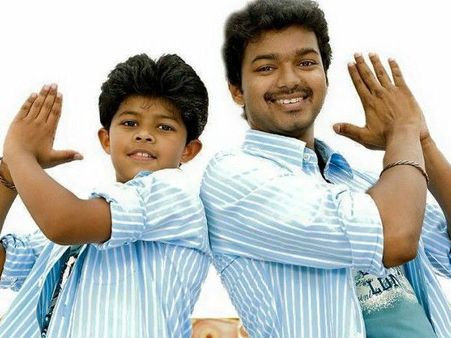 ഇളയദളപതി വിജയ് യുടെ മക്കള്‍ ഇത്രയും വളര്‍ന്നോ... ചിത്രങ്ങള്‍ വൈറലാകുന്നു!!