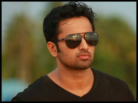 അനുഷ്ക ഷെട്ടിയെ താൻ ഉറപ്പായും പ്രൊപ്പോസ് ചെയ്യുമായിരുന്നു!! മനസ് തുറന്ന് ഉണ്ണി മുകുന്ദൻ