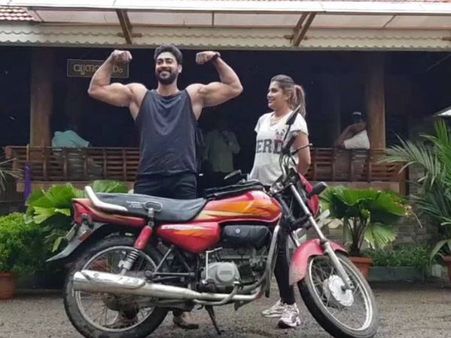 ഭാര്യയിലെ നന്ദന്‍ ഇത്ര ഭീകരനാണോ.. ഇതുപോലെ ബൈക്കെടുത്ത് പൊക്കാന്‍ ആര്‍ക്ക് കഴിയും?