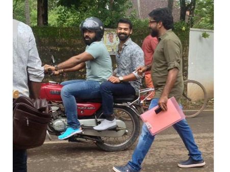 ഇരുപത്തിയൊന്നാം നൂറ്റാണ്ട് ചിത്രീകരണം തുടങ്ങി, റിലീസ് ഡേറ്റും പ്രഖ്യാപിച്ചു!