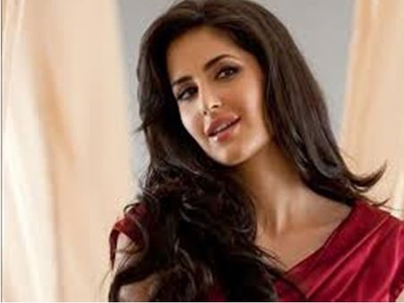 ആലിംഗനം ചെയ്യാനെത്തിയ ആള്‍ക്ക് പണികൊടുത്ത് കത്രീനാ കൈഫ്! വീഡിയോ വൈറല്‍! കാണൂ