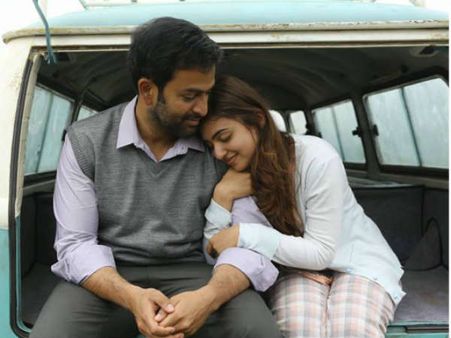 പൃഥ്വിരാജ് ഇങ്ങനെ ചിരിക്കുമോ!! കാരണം നസ്രിയ, കൂടെയിലെ ഈ കാഴ്ച കണ്ടു നോക്കൂ