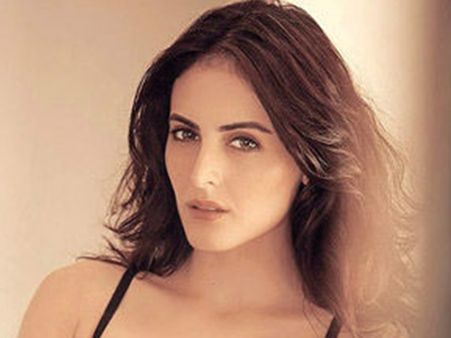 ഞാനൊരു മുസ്ലീം ആണ്, ബിക്കിനി ധരിക്കും.. അതുകൊണ്ട് ഞാന്‍ മോശക്കാരിയല്ല: മന്ദന കരിമി