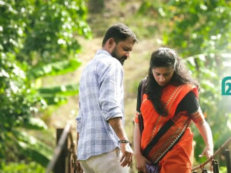 പ്രണയത്തിന് ഇങ്ങനെയൊരു മുഖവും ഉണ്ടാകും!! സോഷ്യൽ മീഡിയയിൽ ഹിറ്റായി മുകിൽ 5, പാട്ട് കാണാം