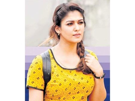 ഉലകനായകനുവേണ്ടി ലേഡി സൂപ്പര്‍സ്റ്റാറും വഴിമാറും; നയന്‍താരയുടെ സിനിമ റിലീസ് മാറ്റി