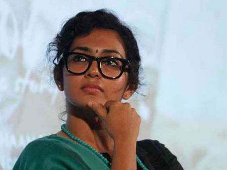 പാർവതിയും പൃഥ്വിയും പ്രതികരിച്ചില്ല!! വിനയായത് നിലപാട്, താരങ്ങൾക്കെതിരെ ആഞ്ഞടിച്ച് റോഷ്‌നി