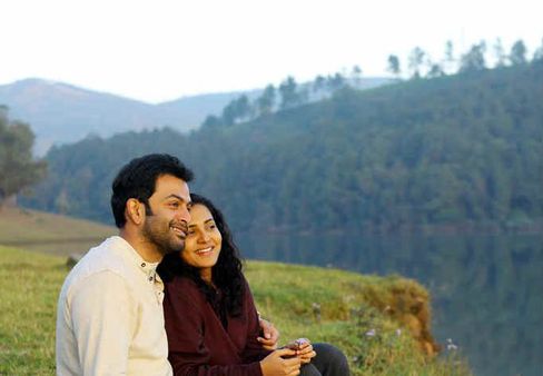 ഹേറ്റ് ക്യാമ്പയിനുകൾ ചീറ്റിപ്പോയി!! 'കൂടെ' യോട് കളി വേണ്ട!! ആ മനോഹരമായ പ്രണയഗാനത്തിന് സംഭവിച്ചത്