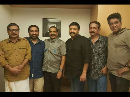 മോഹന്‍ലാലിന്റെ പ്രചോദനമാണ് സിനിമയിലേക്കെത്തിച്ചത്! ഒടിയനെക്കുറിച്ച് എം ജയചന്ദ്രന്റെ വെളിപ്പെടുത്തല്‍