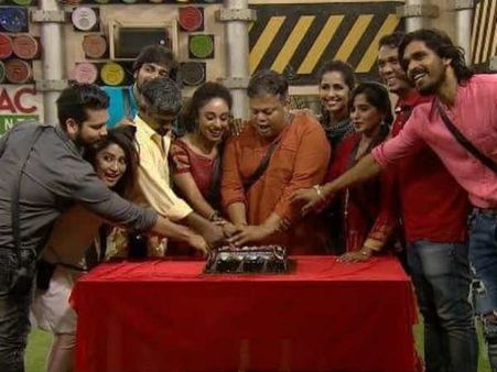 50ാം ദിവസം തകർത്തു, സർപ്രൈസ് ഗംഭീരം!! വെറുതെയല്ല രഞ്ജിനിയ്ക്ക് ബിഗ് ബോസിനോട് പ്രേമം തോന്നിയത്!!