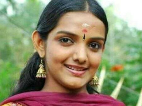 മഞ്ജുഷയ്ക്ക് ഒരു ആഗ്രഹമുണ്ടായിരുന്നു! തന്നോടു അത് തുറന്ന് പറഞ്ഞിരുന്നു, ആർഎൽവിയുടെ വെളിപ്പെടുത്തൽ