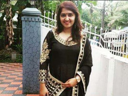 നടി സനുഷയുടെ മാട്രിമോണിയിൽ ചിത്രം!! താരത്തിന്റെ രസകരമായ വിശദീകരണം ഇങ്ങനെ...