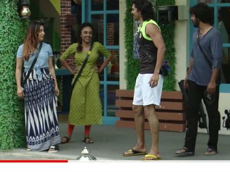 ഫിനാലെയ്ക്ക് മുന്‍പൊരു ട്വിസ്റ്റ്! ബിഗ് ബോസിലേക്ക് പുതിയ അതിഥിയെത്തുന്നു! ആരാണ് ബൈക്കിലെത്തുന്നത്???