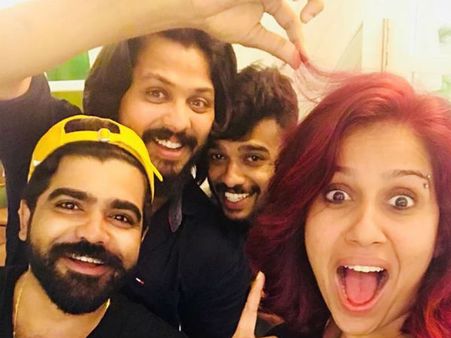 ബിഗ് ഹൗസിന് പുറത്തുള്ളവരും ശക്തരാണ്! രഞ്ജിനിയും ദീപനും ഡേവിഡും കണ്ടുമുട്ടി! ചിത്രം വൈറലാവുന്നു!