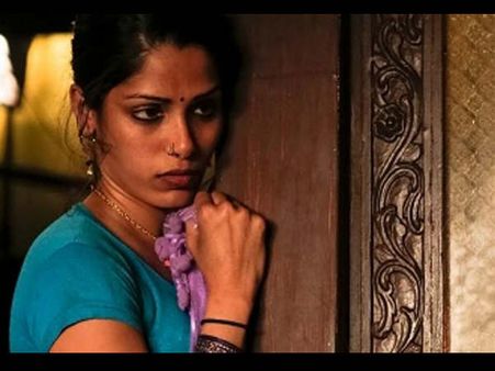 ദുഷിച്ച സമൂഹത്തിന്റെ നേർക്കാഴ്ച്ച - “ലവ് സോണിയ” അതിജീവനത്തിന്റെ ഞെട്ടിക്കുന്ന കഥ!!!