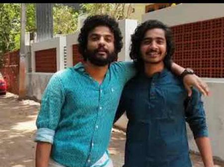 പ്രളയം മറികടന്ന 'ഞാൻ മലയാളി!! മ്യൂസിക് ആല്‍ബവുമായി നീരജ് മാധവനും സഹോദരനും, വീഡിയോ കാണൂ