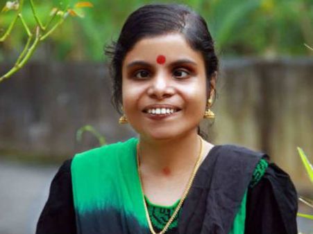 രണ്ട് വർഷമായി അറിയാം!! ഇങ്ങോട്ട് വന്ന ആലോചനയായിരുന്നു, അനൂപിനെ കുറിച്ച് വൈക്കം വിജയലക്ഷ്മി