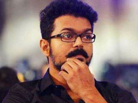 കളി കാര്യമായി!! വിജയ് ദേഷ്യപ്പെട്ട് മേശയില്‍ ആഞ്ഞടിച്ചു, താരവുമായുളള വഴക്കിനെ കുറിച്ച് സുഹൃത്ത്