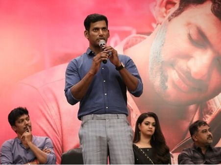 ദ ഗോഡ് ഫാദർ പരമ്പരയ്ക്ക് സമാനം ശണ്ടക്കോഴി! മൂന്നാം ഭാഗത്തിന്റെ സൂചന നല്‍കി വിശാല്‍!