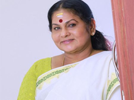 അന്നത്തെ ആ നടിയാണ് ഇന്ന് മോഹൻലാലിനെതിരെ പരാതി പറഞ്ഞത്!! രേവതിയ്ക്കെതിരെ കെപിഎസി ലളി‌ത