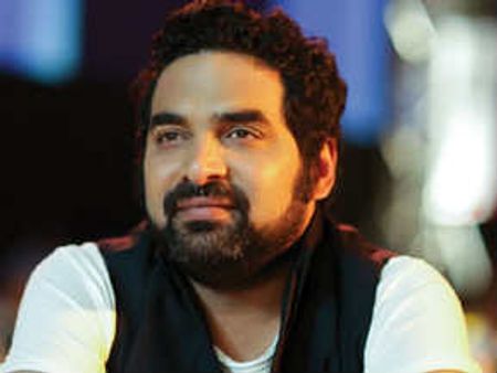 'ഖൽബില് തേനൊഴുകണ കോയിക്കോടും തെലുങ്കിൽ!! കോപ്പി സുന്ദർ മരണ മാസ് തന്നെ!! ഗോപി സുന്ദറിനു ട്രോൾമഴ ..