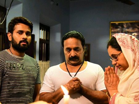 രാജീവ് നാഥ് ചിത്രത്തില്‍ നാടന്‍ മര്‍മ്മാണി വിദഗ്ദനായി രണ്‍ജി പണിക്കര്‍!