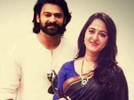 പ്രഭാസിന് ഇരട്ടി പിറന്നാൾ മധുരവുമായി അനുഷ്ക ഷെട്ടി!! താരത്തിന്റെ പിറന്നാൾ ആശംസ ഞെട്ടിച്ചു.. കാണൂ