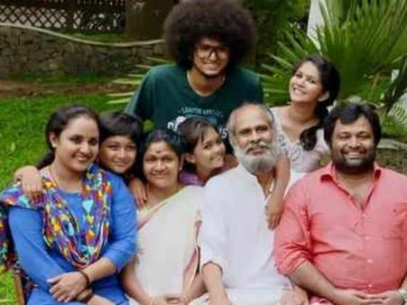 സത്യത്തിൽ ആരാ ബാലു!! ഉപ്പും മുളകിന് പിന്നിലെ ഉപ്പിലിടാത്ത തമാശ കാഴ്ചകൾ, കാണൂ