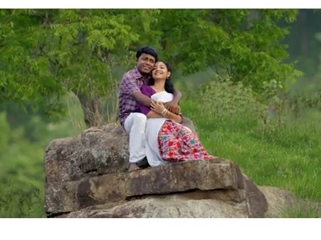 നീലരാവിലായ് വിരിഞ്ഞ പൂവേ...; നിത്യഹരിത നായകനിലെ പ്രണയഗാനം പുറത്ത്! കാണൂ