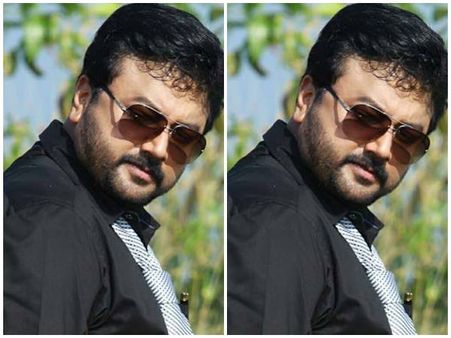 സ്വീകരണത്തിനിടയില്‍ ലഭിച്ച പൊന്നാട കാരണം ജയറാമിന് നേരിടേണ്ടി വന്നത്? വീഡിയോ വൈറല്‍! കാണൂ!