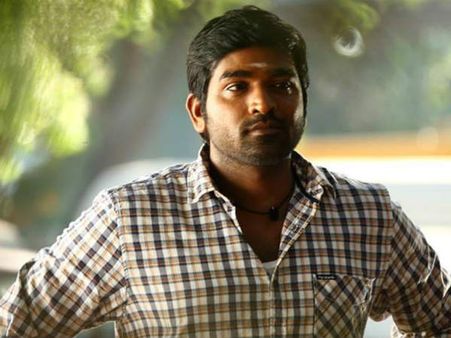 ജനങ്ങൾക്കൊപ്പം വിജയ് സേതുപതി!! ഗജയിൽ ദുരിതത്തിലായവർക്ക് താരത്തിന്റെ സഹായം, കാണൂ