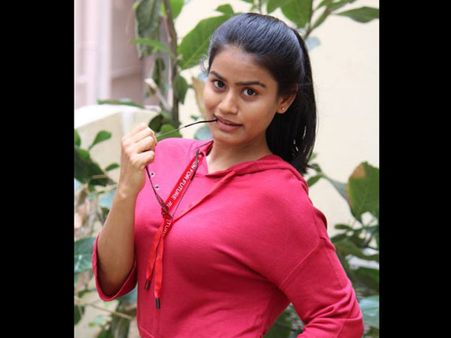 സീരിയൽ നടി റിയ ഫ്ലാറ്റിൽ തൂങ്ങി മരിച്ച നിലയിൽ!! ആദ്യം കണ്ടത് സഹോദരൻ, അന്വേഷണം കാമുകനിലേക്ക്...