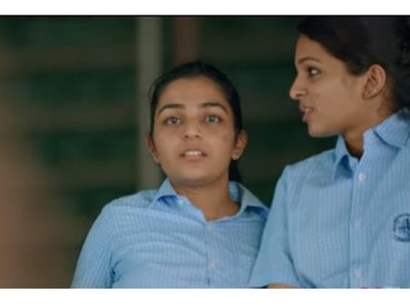 രജിഷ വിജയന്‍ ചിത്രം ജൂണിലെ ആദ്യ ഗാനം പുറത്ത്! 'മിന്നി മിന്നി' വീഡിയോ ഗാനം തരംഗമാകുന്നു! കാണൂ