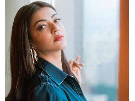 കണ്ടീഷന്‍സ് സംവിധായകന്‍ പാലിച്ചു, കാജല്‍ അഗര്‍വാള്‍ ടു പീസസ് ബിക്കിനി ധരിക്കാമെന്ന് സമ്മതിച്ചു!!