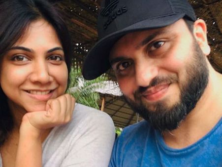 ഇൻസ്റ്റാഗ്രാമിൽ മഡോണ പോസ്റ്റിട്ടു, കൂടെയുള്ളത് ആരാണെന്നറിയാൻ ആരാധകർക്ക് കൗതുകം